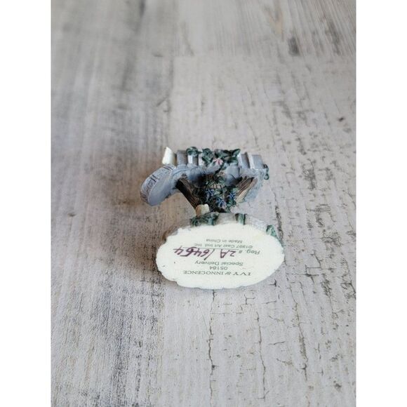 Ivy innocent special delivery 1997 mailbox accessory Xmas - Picture 5 of 6